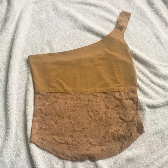 nude one shoulder lace crop top - Picture 1 of 6